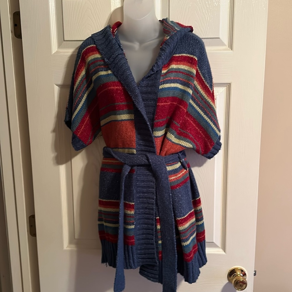 Hooded sweater jacket